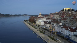 Nábřeží a město