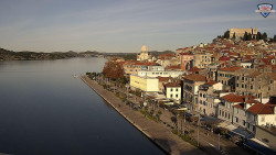 Nábřeží a město