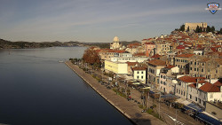 Nábřeží a město