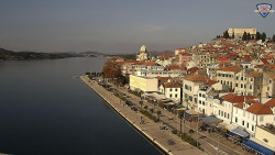 Nábřeží a město