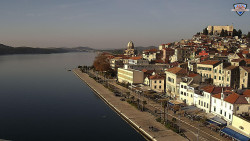 Nábřeží a město