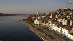 Nábřeží a město