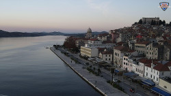 Nábřeží a město