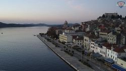 Nábřeží a město