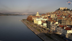 Nábřeží a město