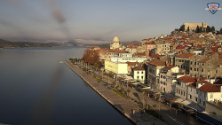 Nábřeží a město