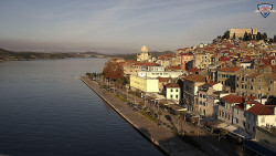 Nábřeží a město