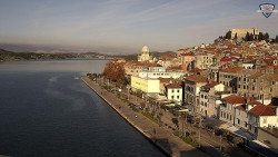 Nábřeží a město