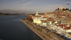 Nábřeží a město