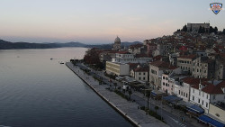 Nábřeží a město