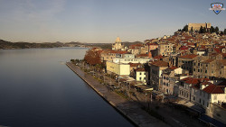 Nábřeží a město