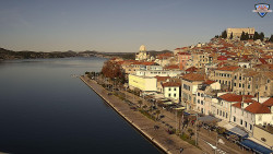 Nábřeží a město