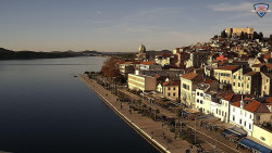 Nábřeží a město