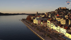 Nábřeží a město