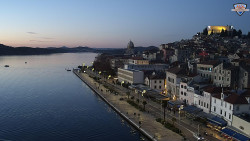 Nábřeží a město