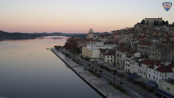 Nábřeží a město