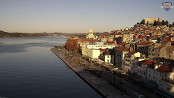 Nábřeží a město