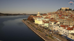 Nábřeží a město