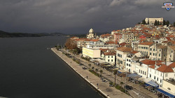 Nábřeží a město