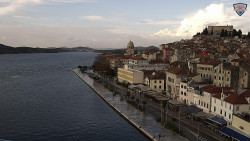 Nábřeží a město