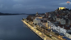 Nábřeží a město