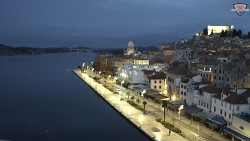 Nábřeží a město