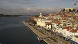 Nábřeží a město