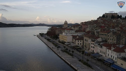 Nábřeží a město