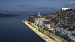 Nábřeží a město