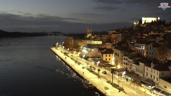 Nábřeží a město