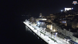 Nábřeží a město