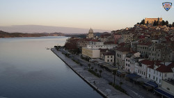 Nábřeží a město