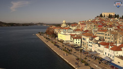 Nábřeží a město