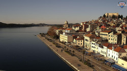 Nábřeží a město