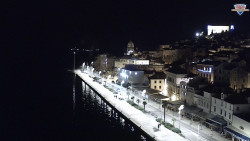 Nábřeží a město