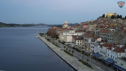 Nábřeží a město