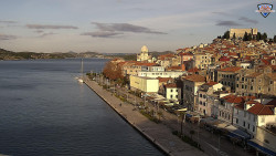 Nábřeží a město