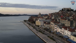 Nábřeží a město