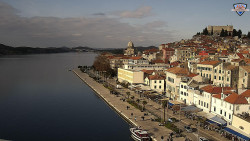 Nábřeží a město