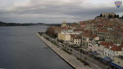 Nábřeží a město