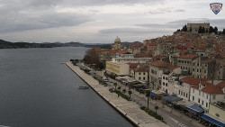 Nábřeží a město