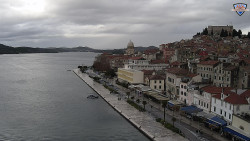 Nábřeží a město