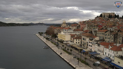 Nábřeží a město