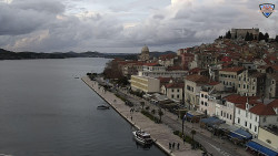 Nábřeží a město