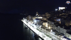 Nábřeží a město