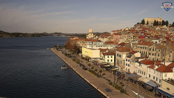 Nábřeží a město