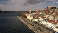 Nábřeží a město