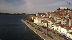 Nábřeží a město