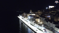 Nábřeží a město