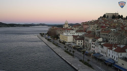 Nábřeží a město